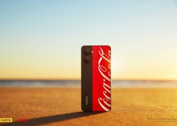 ريلمي تطرح أول هاتف ذكي بإصدار خاص يحمل علامة Coca-Cola التجارية